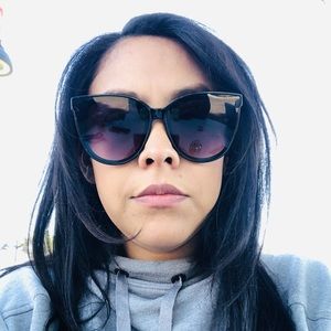 Meet your Posher, Leslie